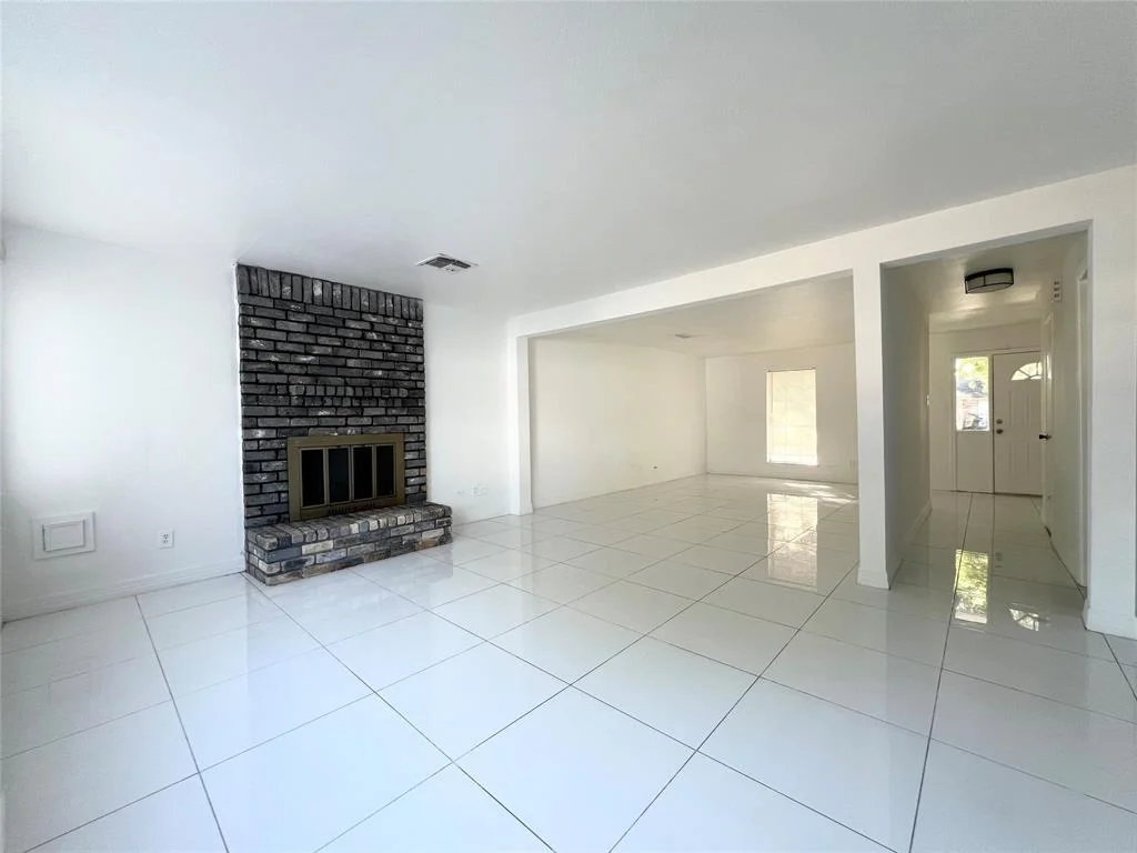 Photo of 6523 Escondido Drive