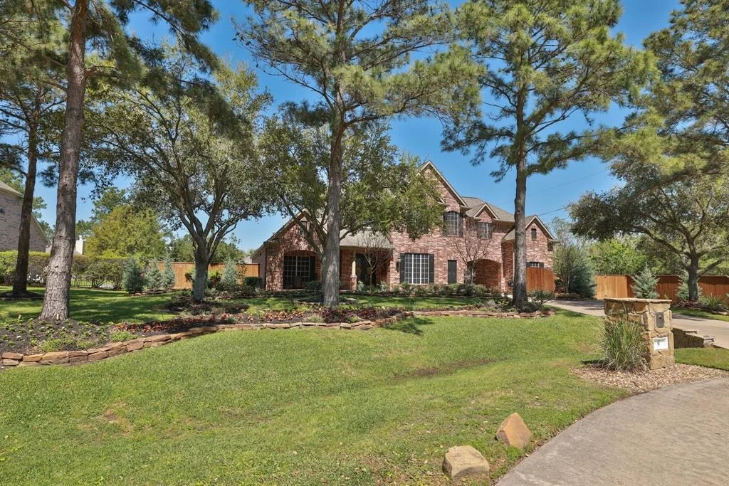 Photo of 6 White Meadow Court