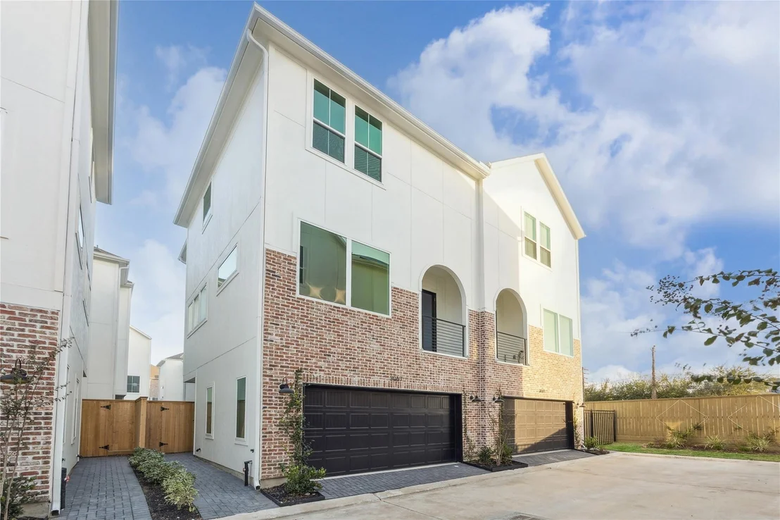 Photo of 3065 Hicks Street