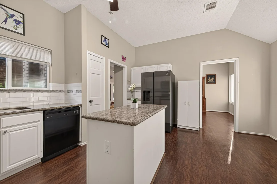 Photo of 818 Maple Branch Lane