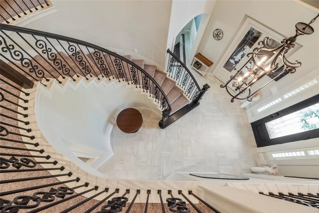 Photo of 1002 Pleasant Pines Lane