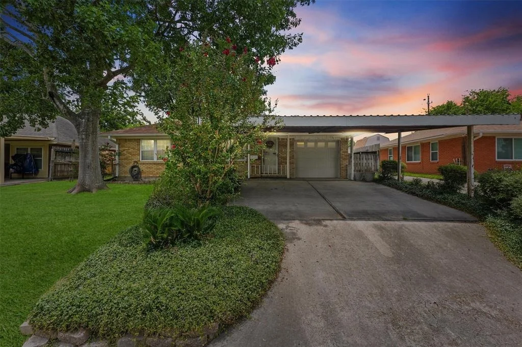 Photo of 2106 Huckleberry Lane