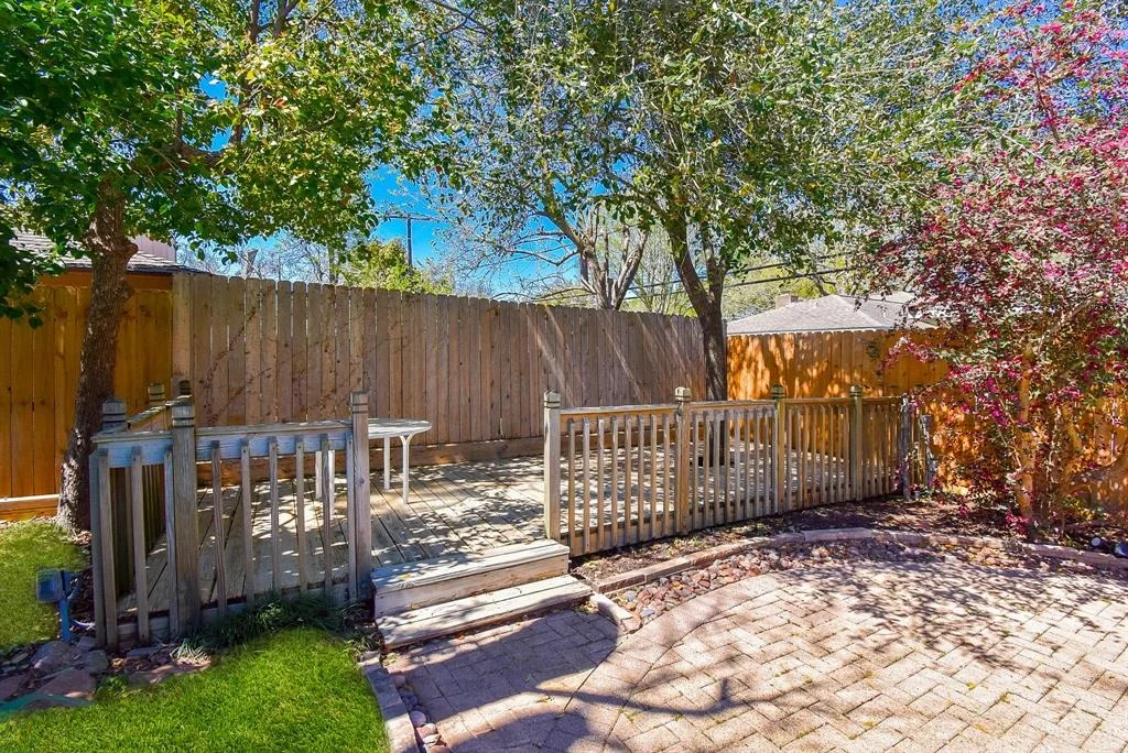 Photo of 5450 Grape Street