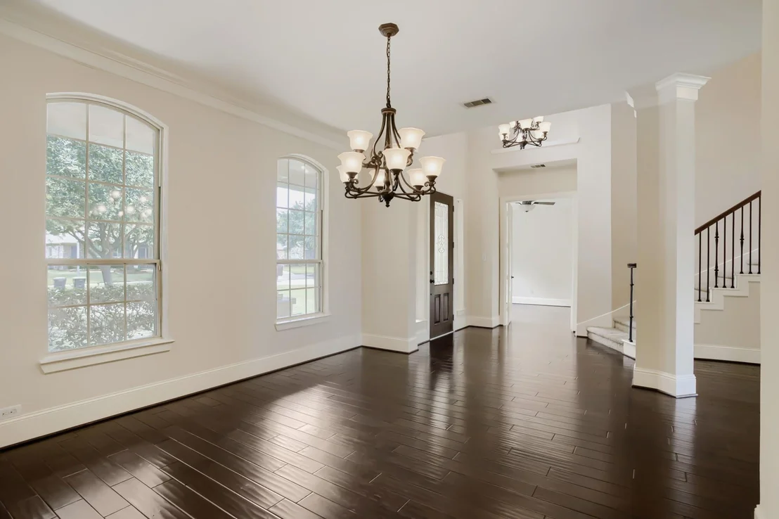 Photo of 5106 Water Oak Crescent