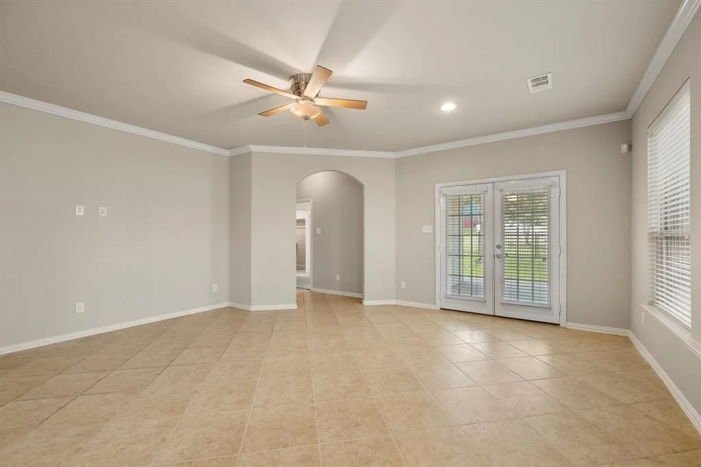 Photo of 1079 Lake View Drive