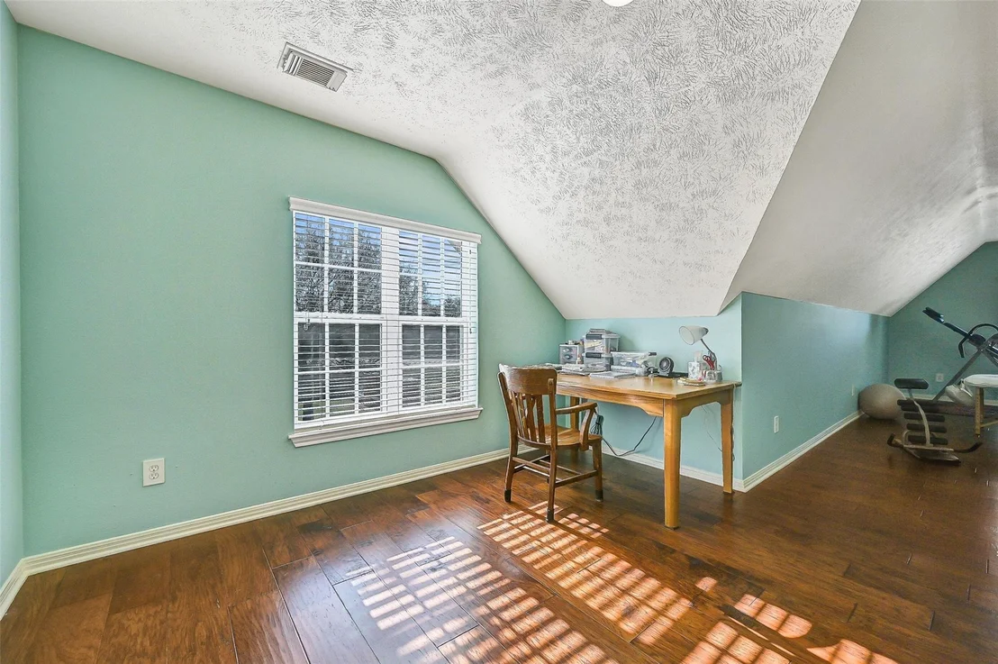 Photo of 101 Oak Drive