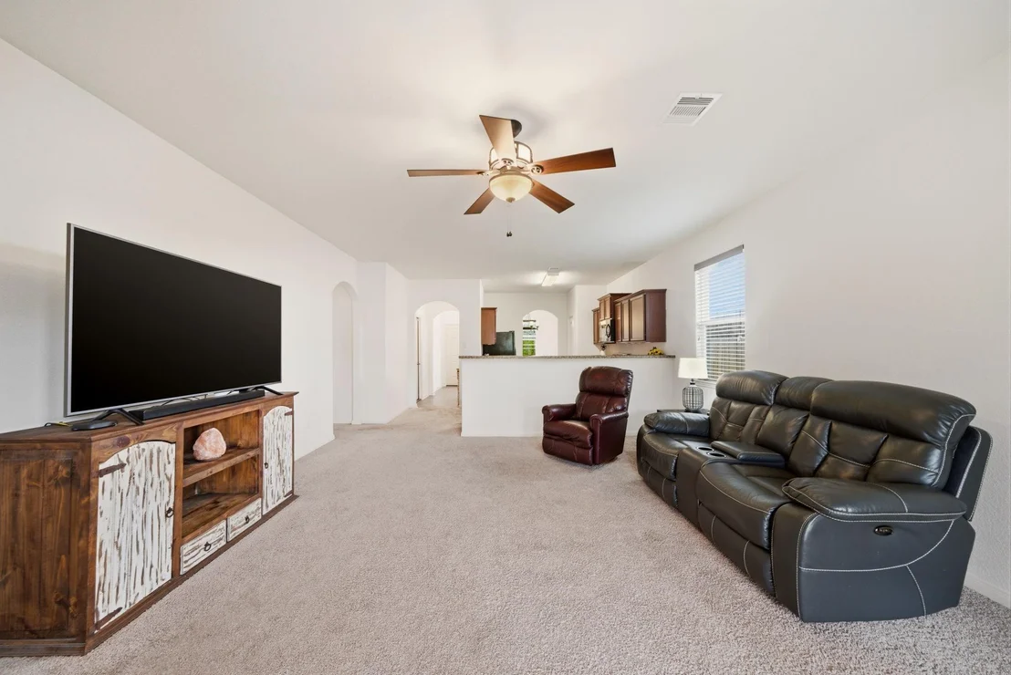 Photo of 2060 Saras Way