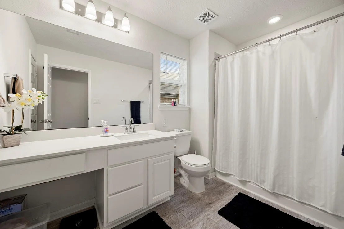 Photo of 15606 Clearwater Bend Drive