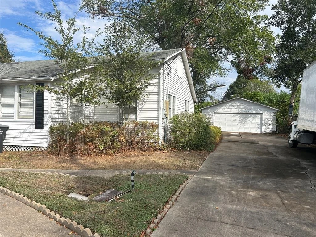 Photo of 1402 East Avenue