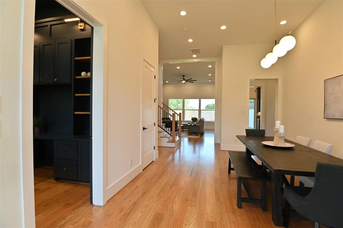 Photo of 1733 Du Barry Lane