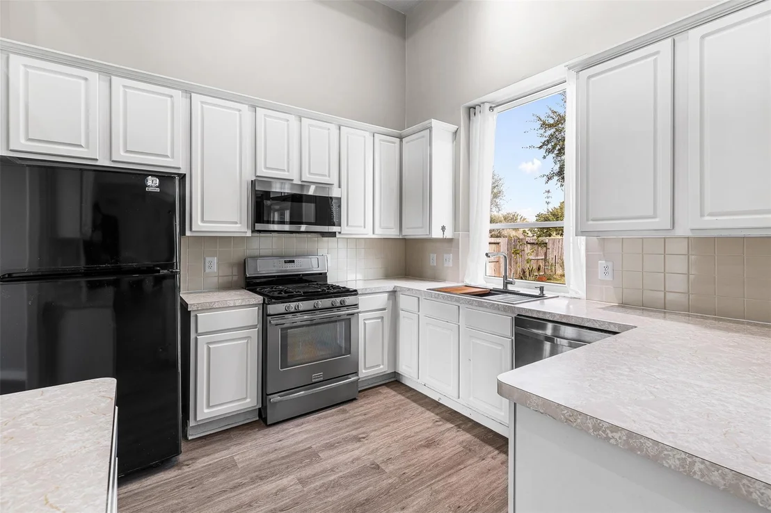 Photo of 6703 Walnut Square