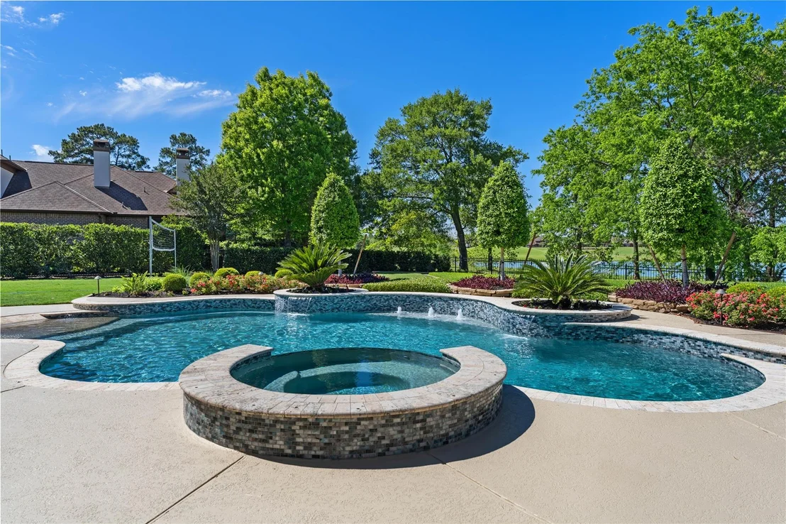 Photo of 82 Manor Lake Estates Circle