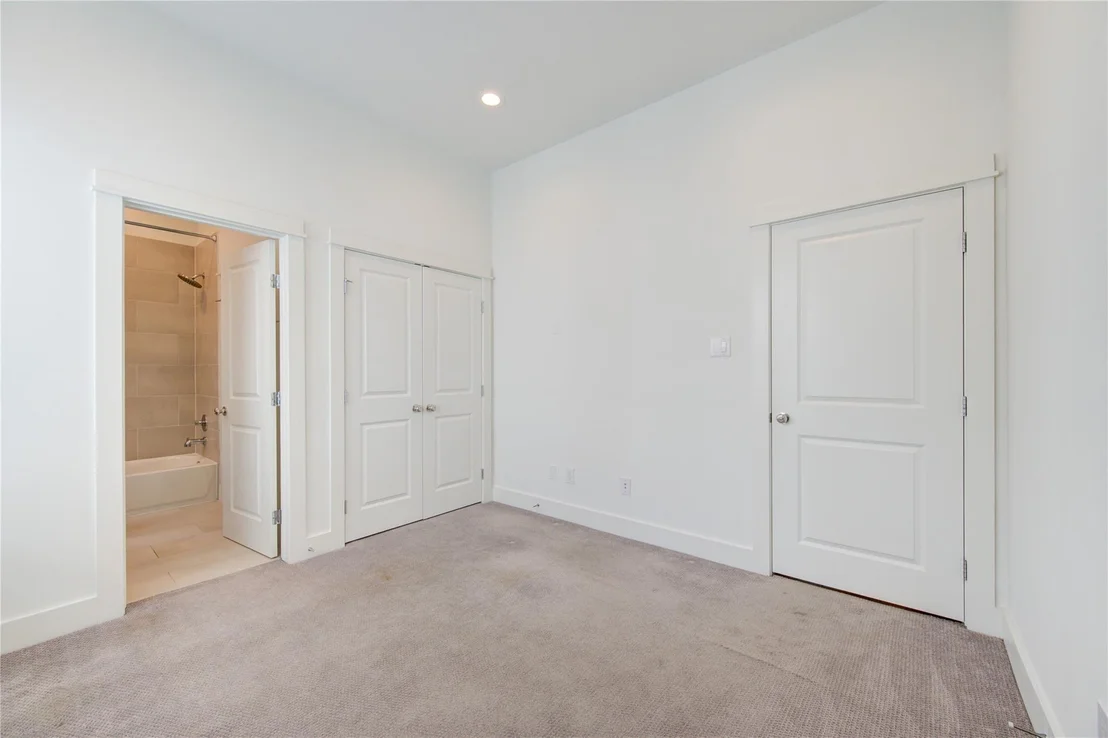 Photo of 564 Janisch Road