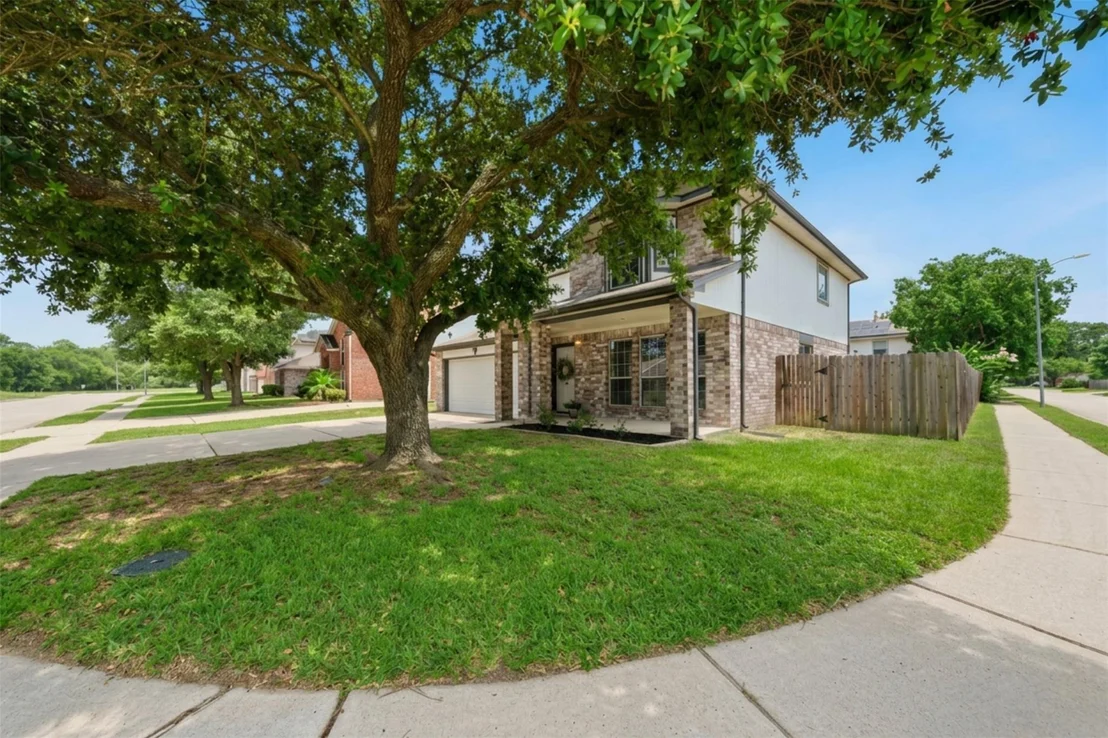 Photo of 2446 Halstead Drive