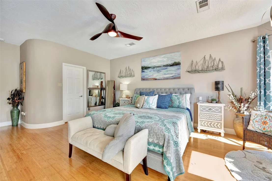 Photo of 2525 Breaux Trace