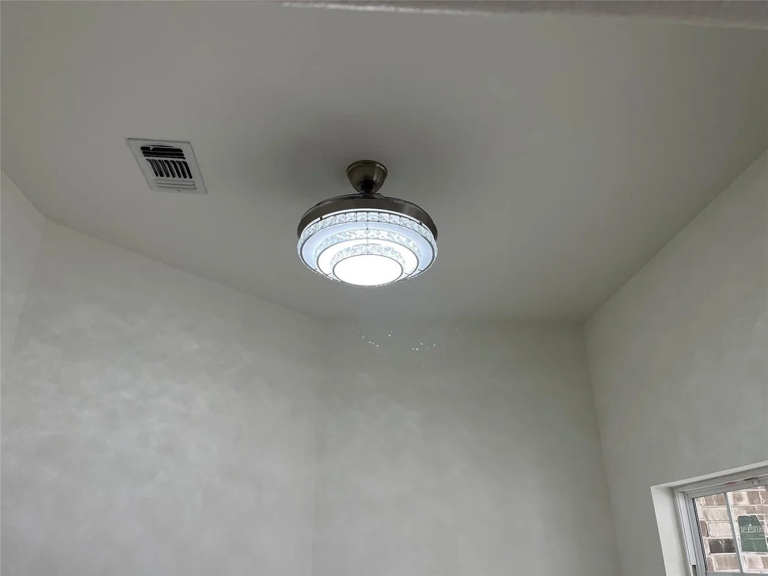 Photo of 2291 Riverside Drive
