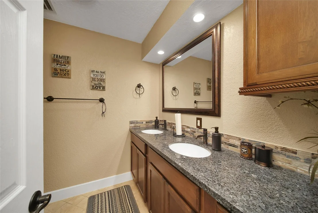 Photo of 360 Hollyglenn Street