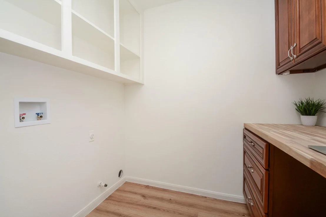 Photo of 9719 Springmont Drive