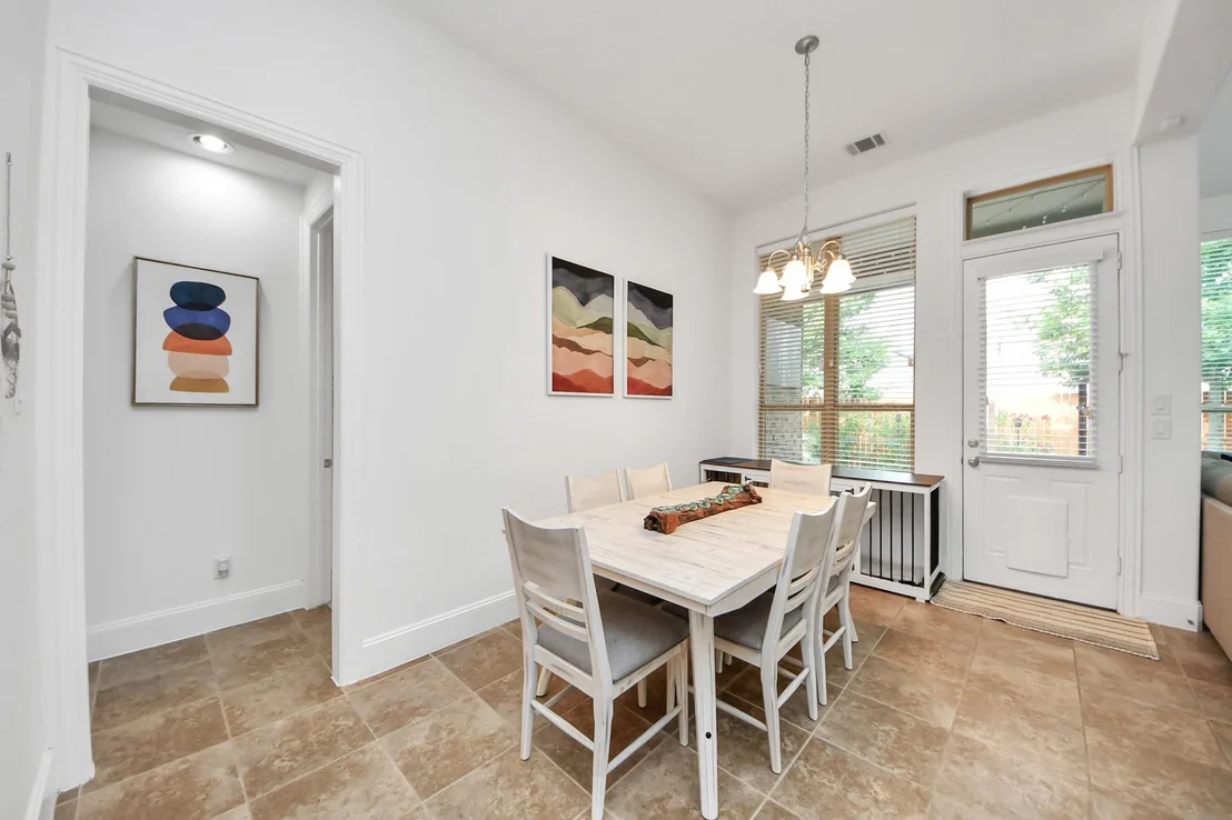 Photo of 2842 Walnut Crest Drive