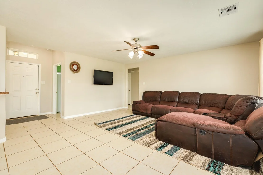 Photo of 130 Pin Oak Drive