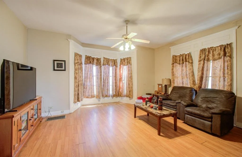 Photo of 404 W Jefferson Street
