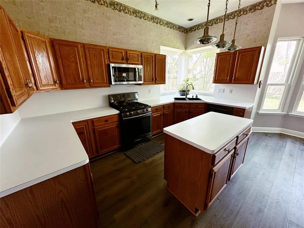 Photo of 16031 Lakestone Drive
