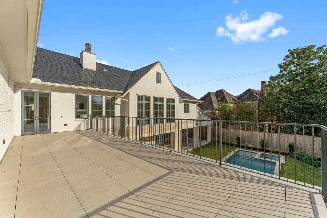 Photo of 3653 Chevy Chase Drive