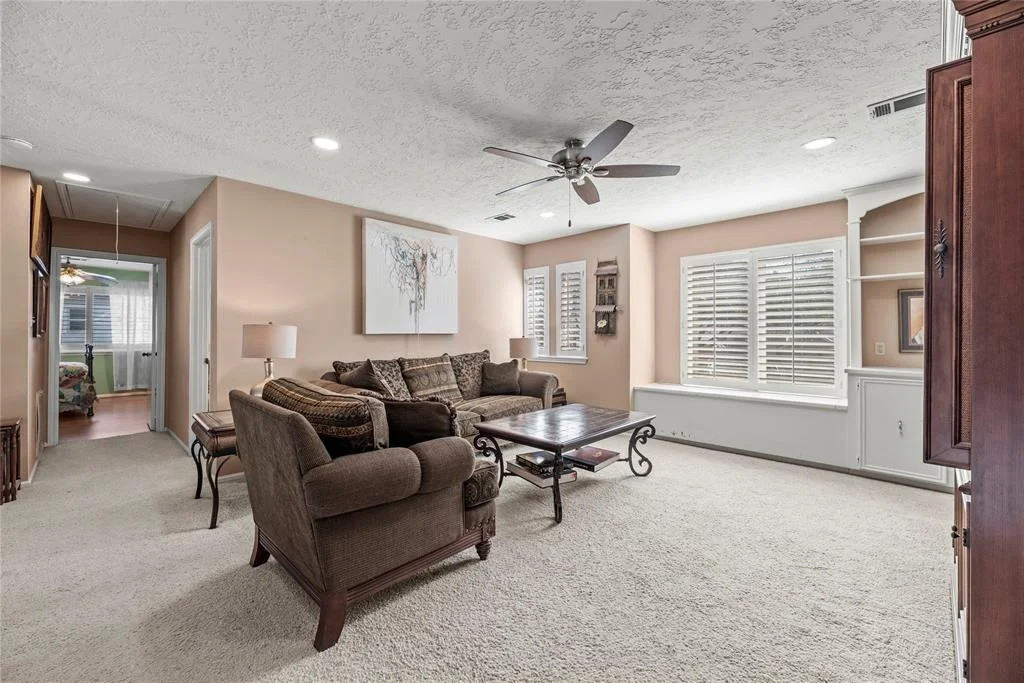 Photo of 922 Montview Drive