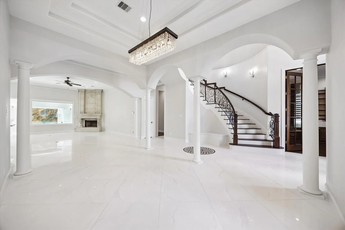 Photo of 9761 Westview Drive
