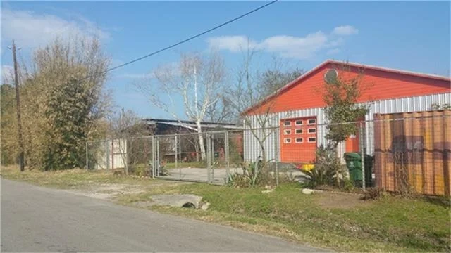 Photo of 2437 Davis Street