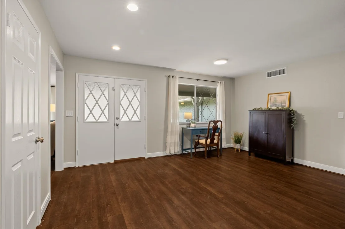 Photo of 1607 Richvale Lane