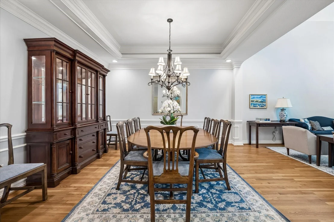 Photo of 4256 Sunset Boulevard