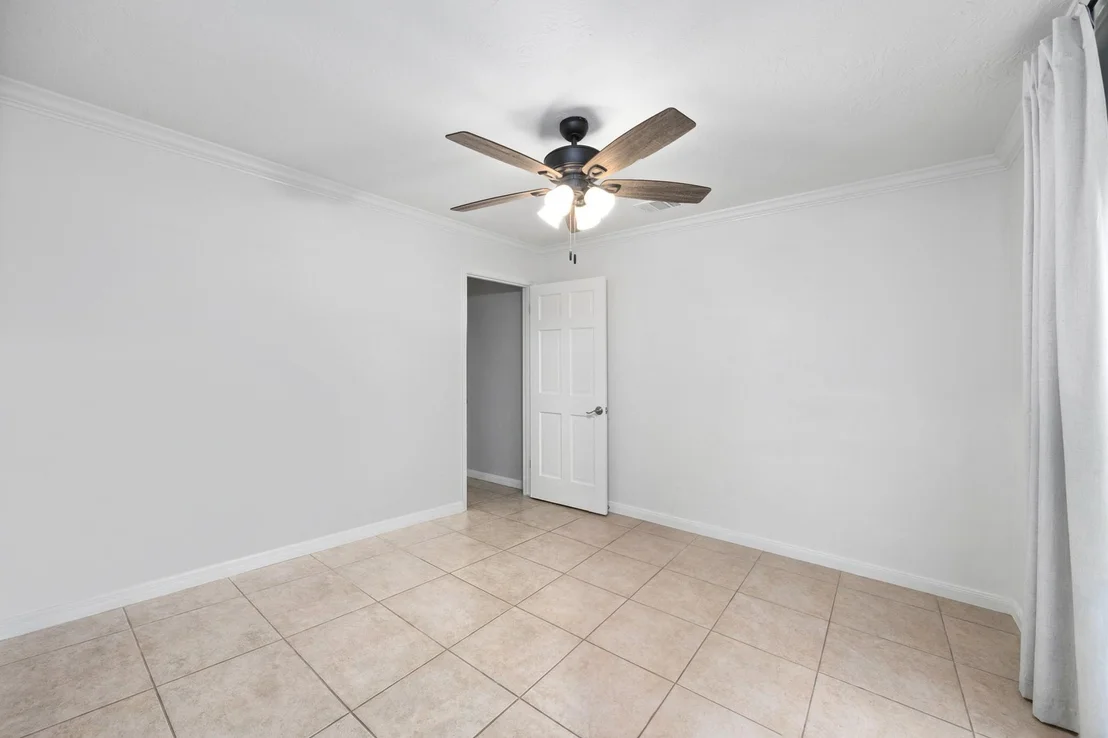 Photo of 9123 Herts Road