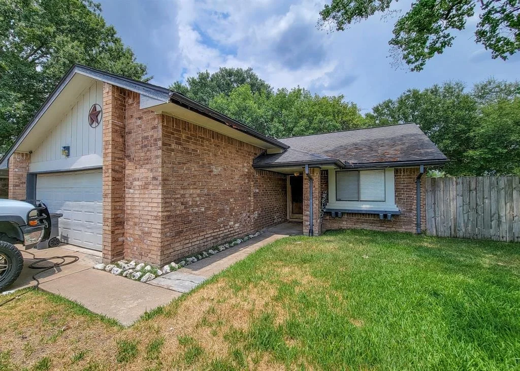 Photo of 2202 Gray Hawk Lane