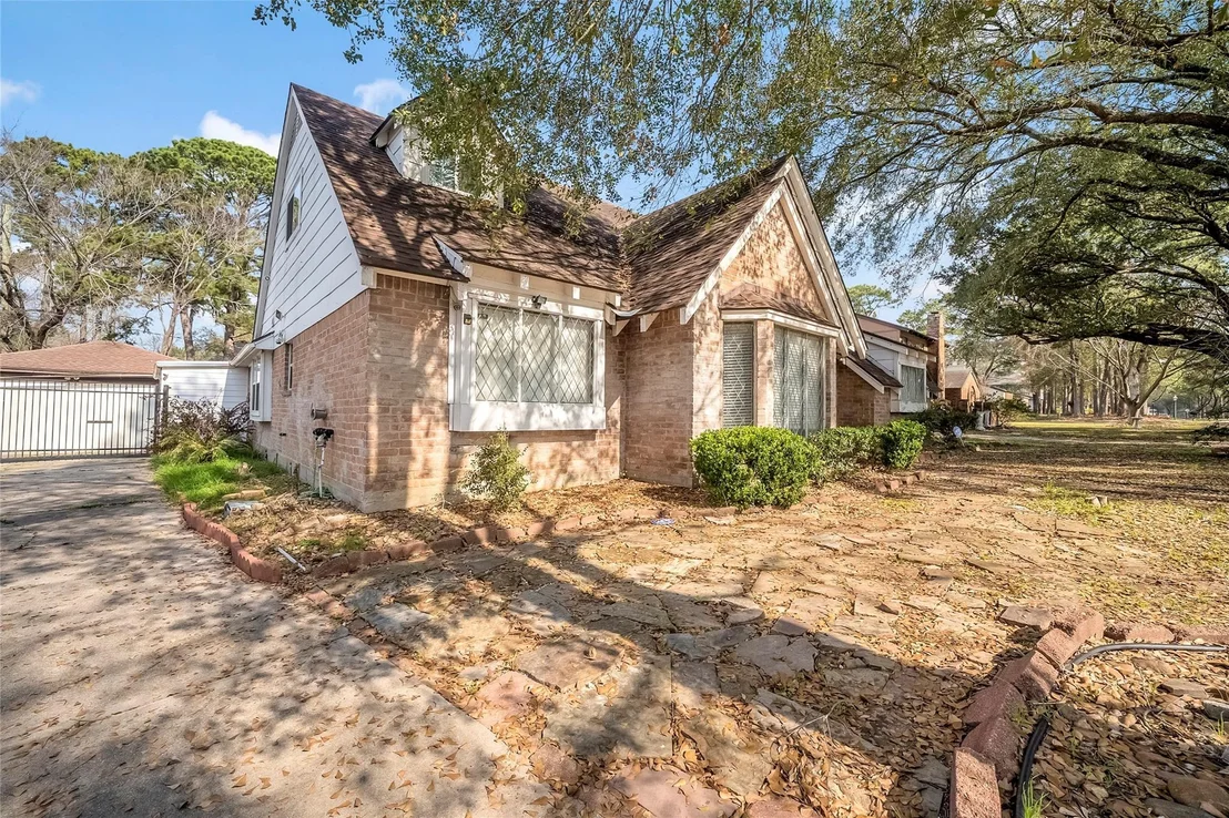 Photo of 618 Cypresswood Drive