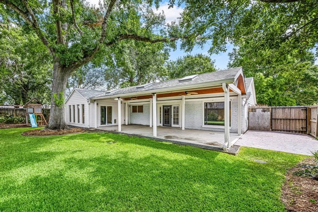 Photo of 10718 Dunlap Street