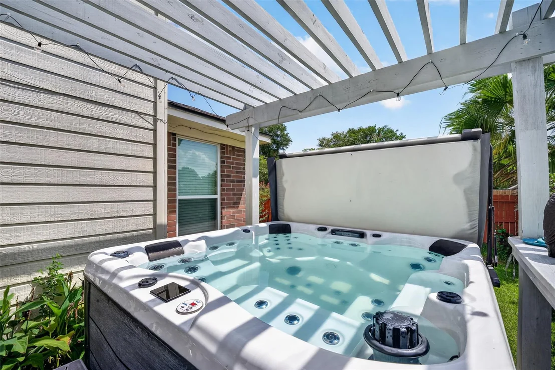 Photo of 7230 Oak Walk Drive