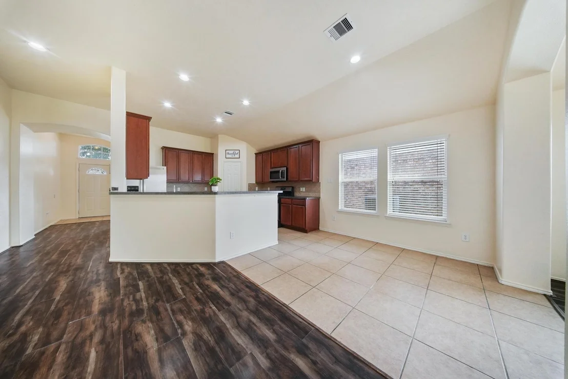 Photo of 5015 Bridgecrossing Court