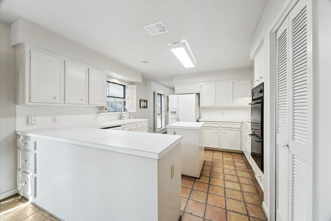 Photo of 306 Commodore Way