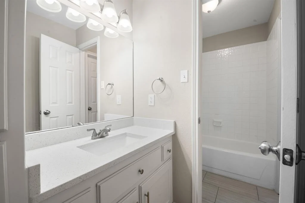Photo of 2822 Roseheath Lane