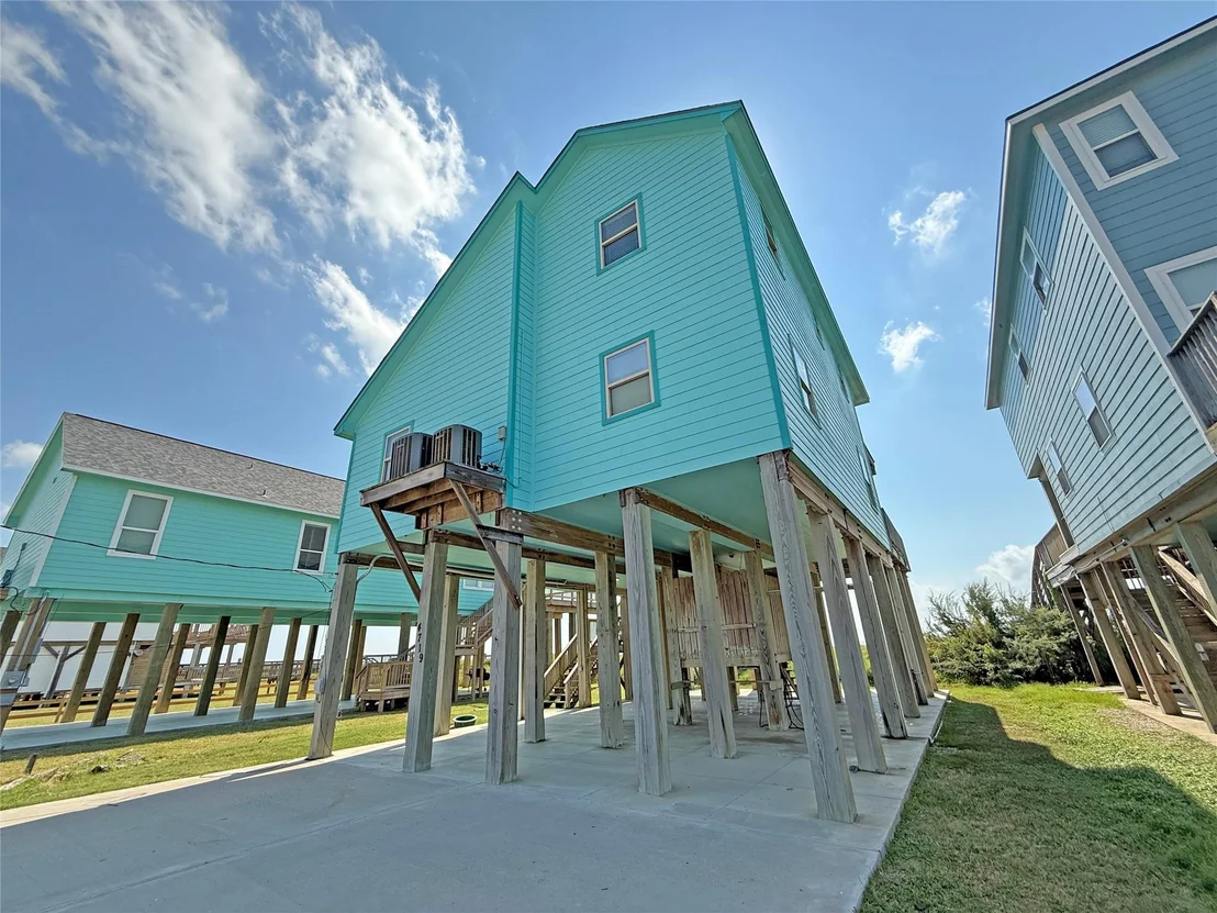 Photo of 4719 Bluewater Drive
