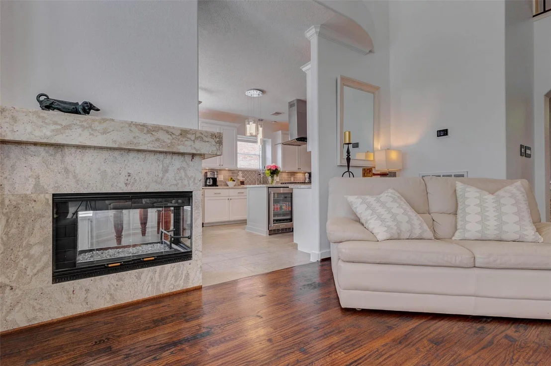 Photo of 1519 Darnley Lane