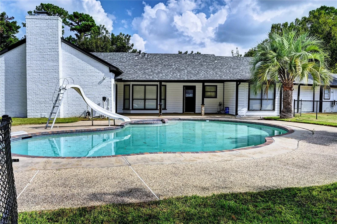 Photo of 6 Oak Hollow Circle