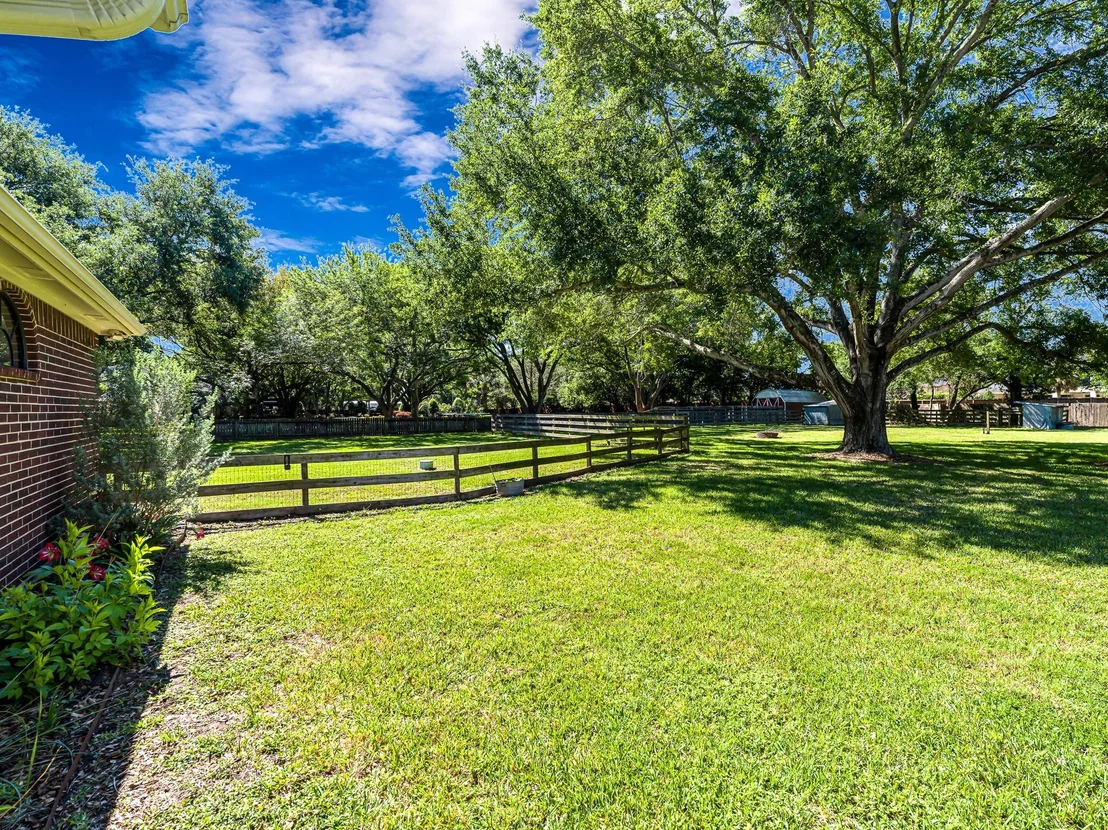 Photo of 3102 Willow Creek Lane