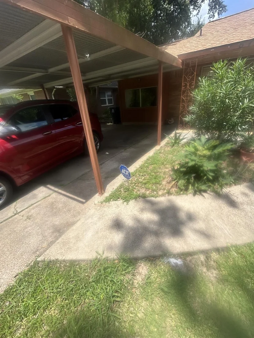 Photo of 5711 Turtle Creek Road