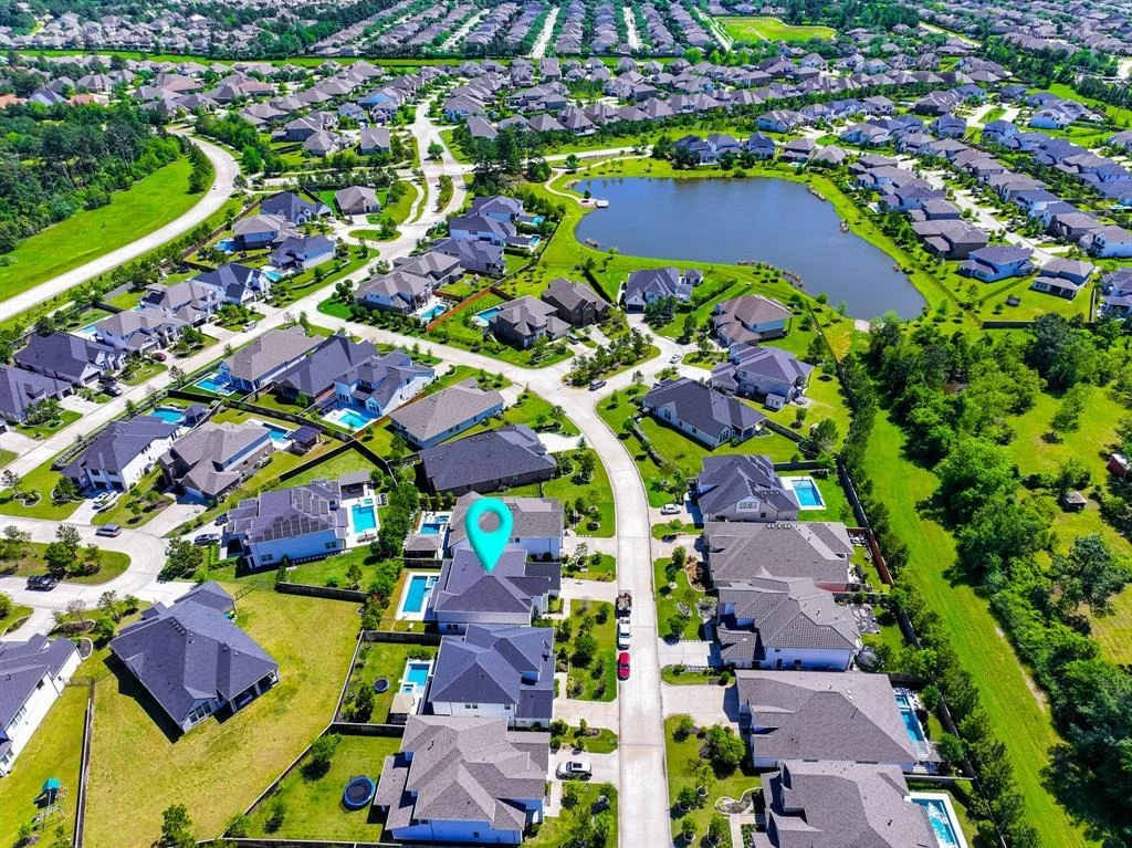 Photo of 32 Snowdrop Lily Drive