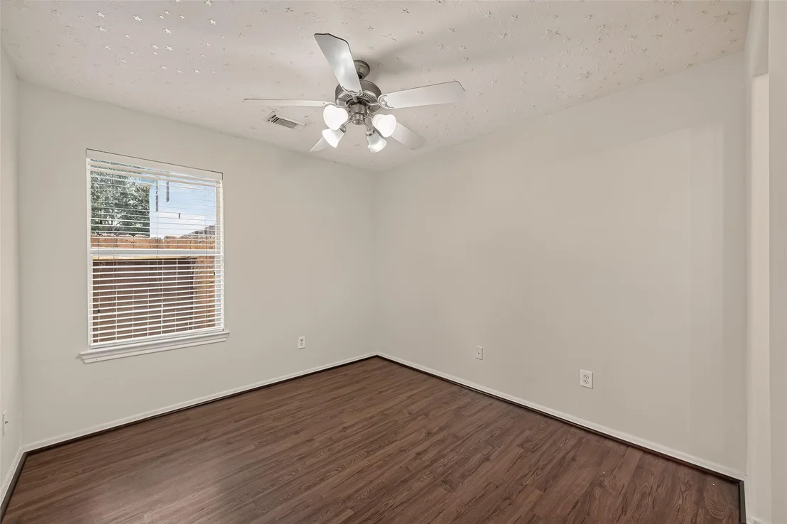 Photo of 5006 Juniper Walk Lane