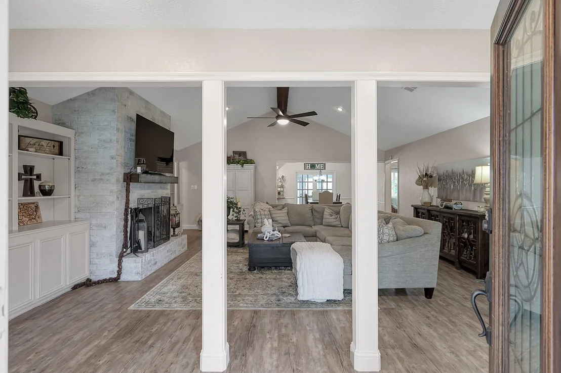 Photo of 8 Cambridge Circle