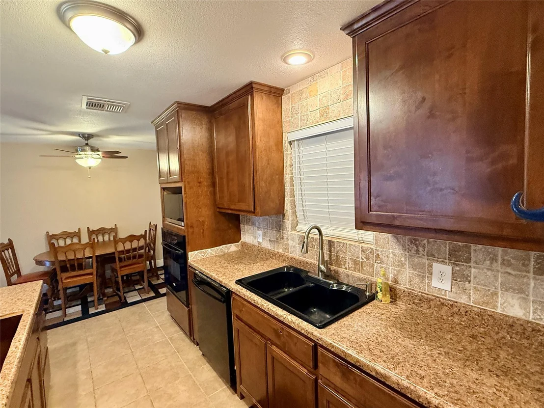 Photo of 338 Calumet Drive