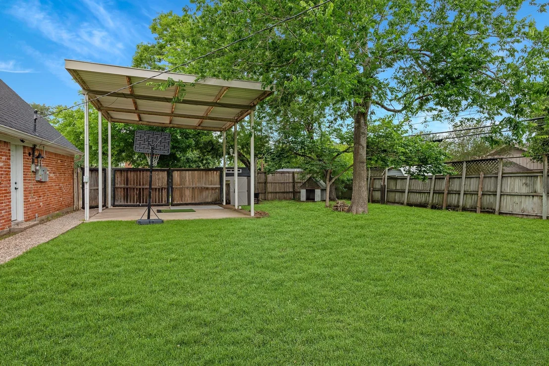 Photo of 3501 Tanglewood Drive